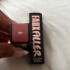 HUDA BEAUTY Faux Filler Extra Shine Lip Gloss in Foxy